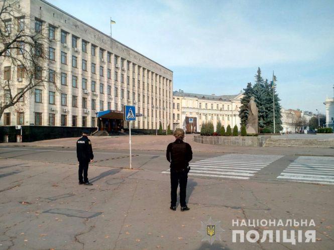 Поліція повідомляє про перевірку можливого замінування Житомирської ОДА, фото №1 на сайті 20minut.ua