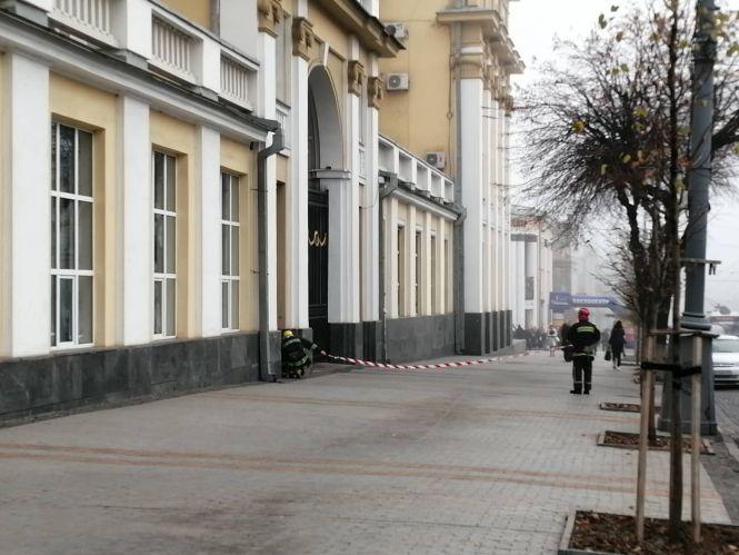 Новини Вінниці - фото з Чергове замінування: перевіряють ОДА та лікарню Пирогова Чергове замінування: перевіряють ОДА та лікарню Пирогова, фото №1 на сайті 20minut.ua