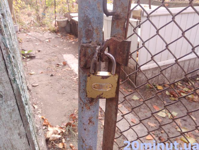 Залили вулики та спалили будиночки: дачники з "Аляски", де має бути парк, скаржаться на погрози, фото №1 на сайті 20minut.ua