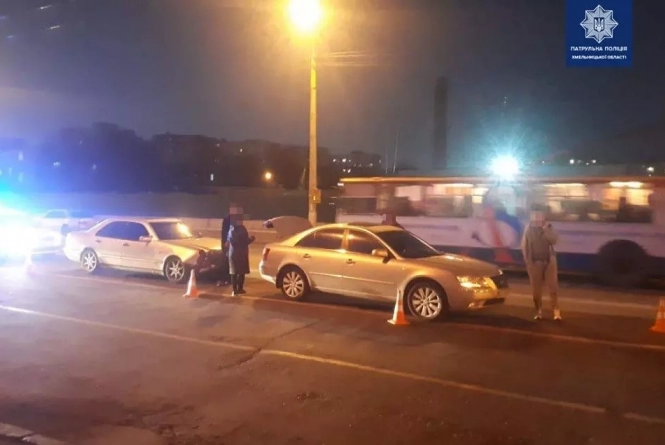 Перекинута автівка та 50 п’яних за кермом: хроніка ДТП у Хмельницькому, фото №5 на сайті vsim.ua