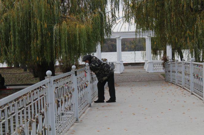 Новини Тернополя - фото з Рибалки за свої кошти випустили у Тернопільський став тонну мальків: чи покращиться екологічна ситуація Рибалки за свої кошти випустили у Тернопільський став тонну мальків: чи покращиться екологічна ситуація, фото №1 на сайті 20minut.ua