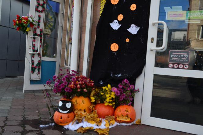 Новини Хмельницького - фото з Яке “жахіття” можна побачити в Хмельницькому напередодні Хелловіна Яке “жахіття” можна побачити в Хмельницькому напередодні Хелловіна, фото №4 на сайті vsim.ua