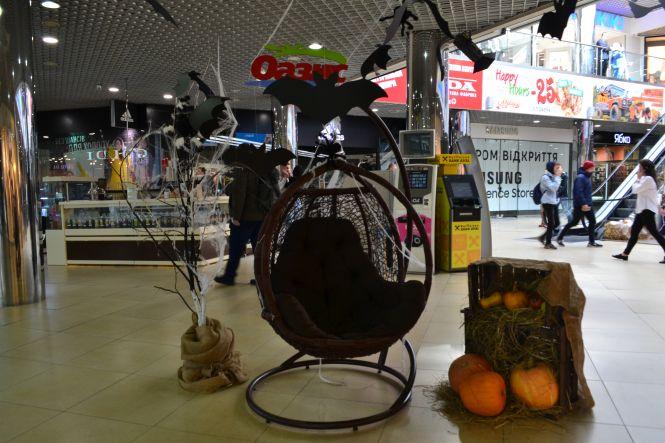 Новини Хмельницького - фото з Яке “жахіття” можна побачити в Хмельницькому напередодні Хелловіна Яке “жахіття” можна побачити в Хмельницькому напередодні Хелловіна, фото №6 на сайті vsim.ua