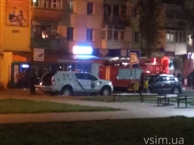 Новини Хмельницького - фото з Біля залізничного вокзалу багато поліції і вибухотехніки: що там відбувається Біля залізничного вокзалу багато поліції і вибухотехніки: що там відбувається, фото №7 на сайті vsim.ua