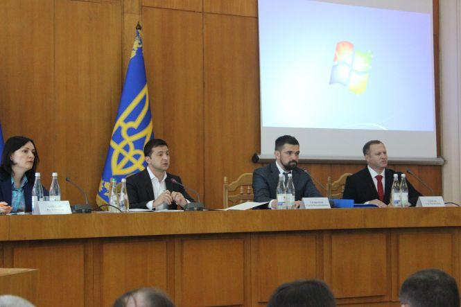 Спиртові заводи та зарплати вчителям: про що говорив Володимир Зеленський у Тернополі, фото №3 на сайті 20minut.ua