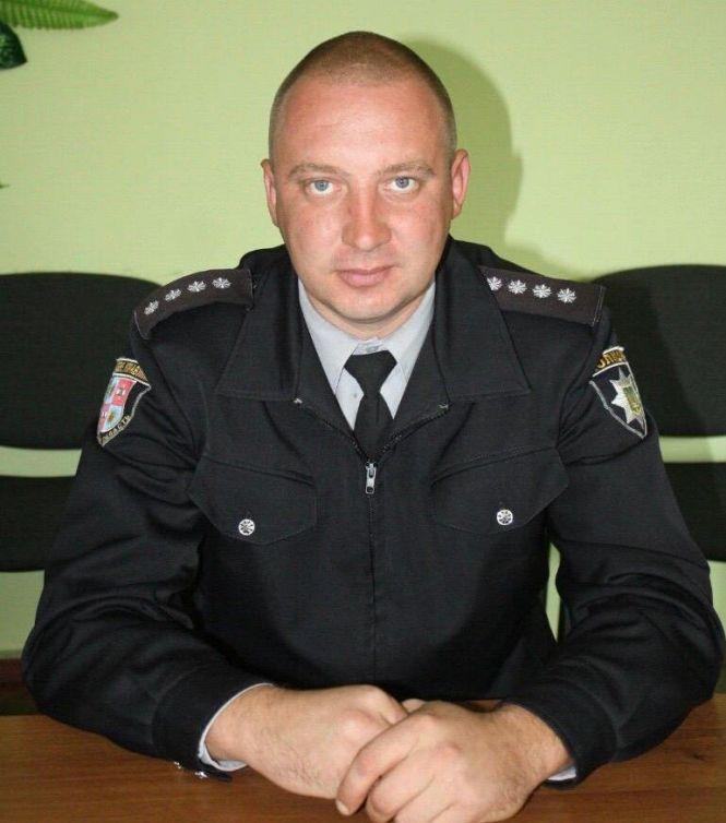 Новини Вінниці - фото з «Саша, там дядько Василь, він згорить!»  Капітан поліції під час пожежі виніс з будинку пенсіонера «Саша, там дядько Василь, він згорить!»  Капітан поліції під час пожежі виніс з будинку пенсіонера, фото №1 на сайті 20minut.ua