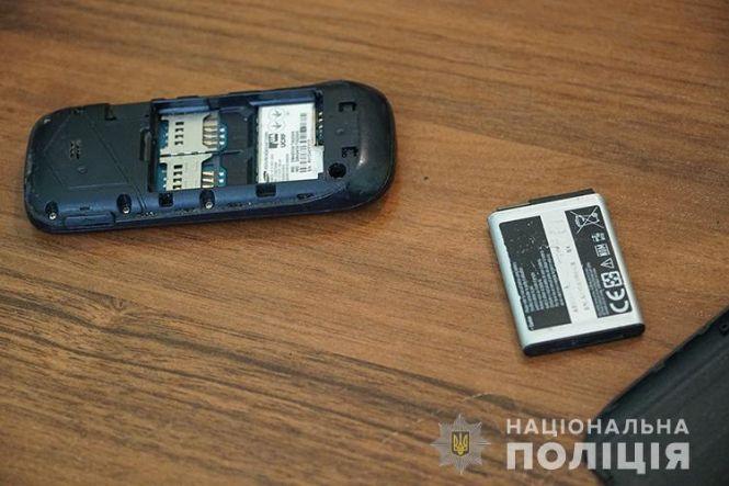 Новини Тернополя - фото з Тернополянин з компанією погрожував закидати поліцію гранатами Тернополянин з компанією погрожував закидати поліцію гранатами, фото №1 на сайті 20minut.ua