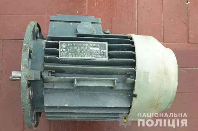 Новини Тернополя - фото з На Тернопільщині двоє родичів обікрали училище На Тернопільщині двоє родичів обікрали училище, фото №1 на сайті 20minut.ua