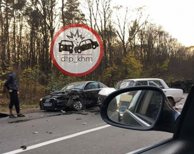 Масштабна ДТП: під Летичевом зіштовхнулися одразу три легковики та молоковоз (ФОТО), фото №4 на сайті vsim.ua