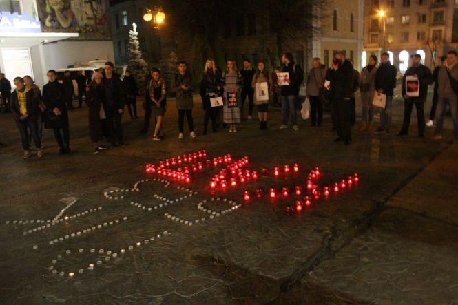 Новини Вінниці - фото з «Вбивці мають бути покарані» Вінничани закликали розслідувати вбивство Катерини Гандзюк «Вбивці мають бути покарані» Вінничани закликали розслідувати вбивство Катерини Гандзюк, фото №6 на сайті 20minut.ua