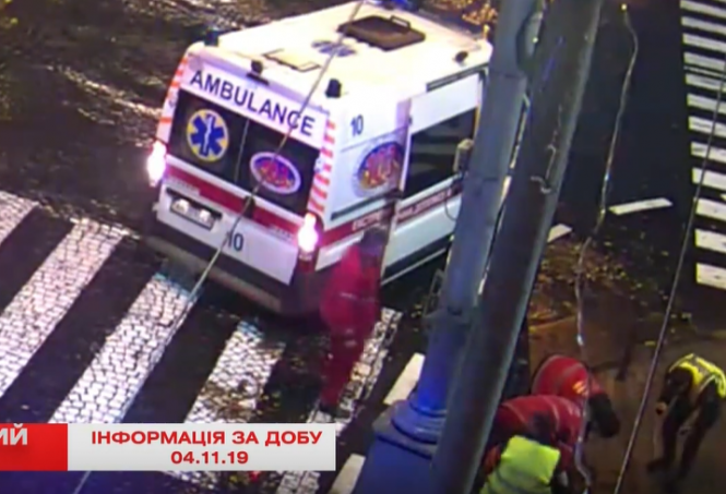 Новини Вінниці - фото з Страшна ДТП у центрі міста: Audi на великій швидкості збило прибиральницю Страшна ДТП у центрі міста: Audi на великій швидкості збило прибиральницю, фото №1 на сайті 20minut.ua