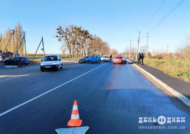Під Шепетівкою сталася потрійна ДТП: двоє постраждалих (ФОТО), фото №3 на сайті vsim.ua