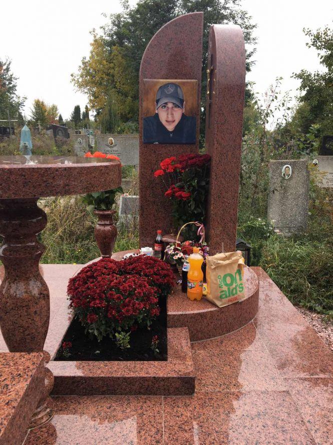Новини Вінниці - фото з Батьки загиблих полегшено зітхнули. Водій не викрутився від тюрми за ДТП «під кайфом» Батьки загиблих полегшено зітхнули. Водій не викрутився від тюрми за ДТП «під кайфом», фото №3 на сайті 20minut.ua