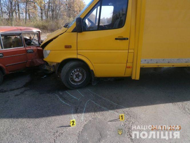 Mercedes не пропустив «ВАЗ», а Opel з’їхав у кювет: у ДТП постраждало 3 людей, фото №1 на сайті 20minut.ua