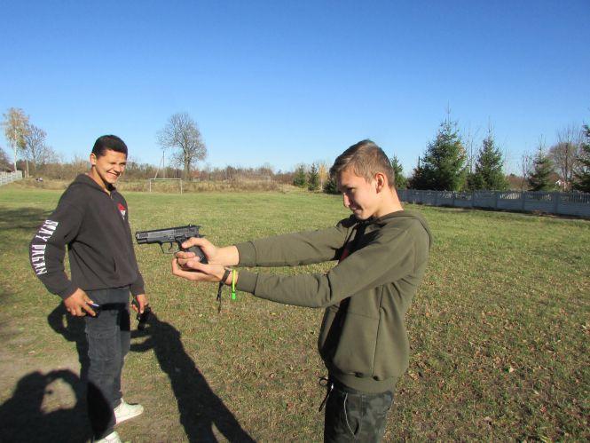 Новини Козятина - фото з У Сестринівці найвлучніше стріляють дівчата У Сестринівці найвлучніше стріляють дівчата, фото №4 на сайті 20minut.ua