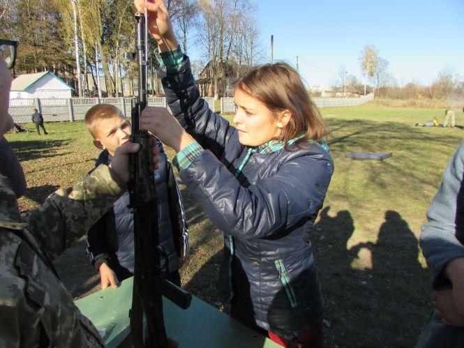Новини Козятина - фото з У Сестринівці найвлучніше стріляють дівчата У Сестринівці найвлучніше стріляють дівчата, фото №10 на сайті 20minut.ua