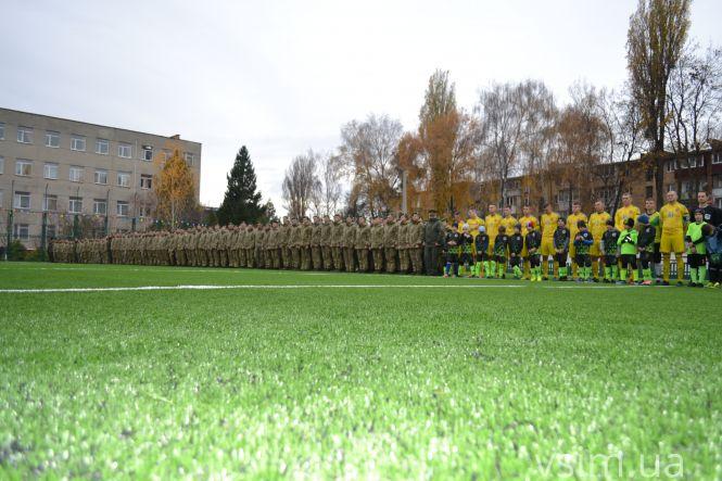 Новини Хмельницького - фото з У прикордонній академії відкрили нове футбольне поле. Як воно виглядає (ФОТО) У прикордонній академії відкрили нове футбольне поле. Як воно виглядає (ФОТО), фото №4 на сайті vsim.ua