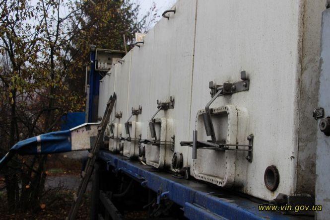 Новини Вінниці - фото з У річку Південний Буг випустили 7,5 тонн зарибку амура, коропа та товстолоба У річку Південний Буг випустили 7,5 тонн зарибку амура, коропа та товстолоба, фото №6 на сайті 20minut.ua