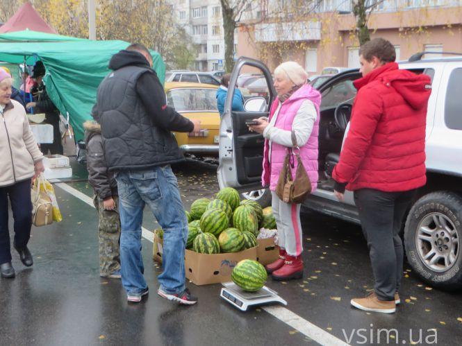 Новини Хмельницького - фото з На Прибузькій вирує сільськогосподарський ярмарок: що продають і за скільки На Прибузькій вирує сільськогосподарський ярмарок: що продають і за скільки, фото №5 на сайті vsim.ua