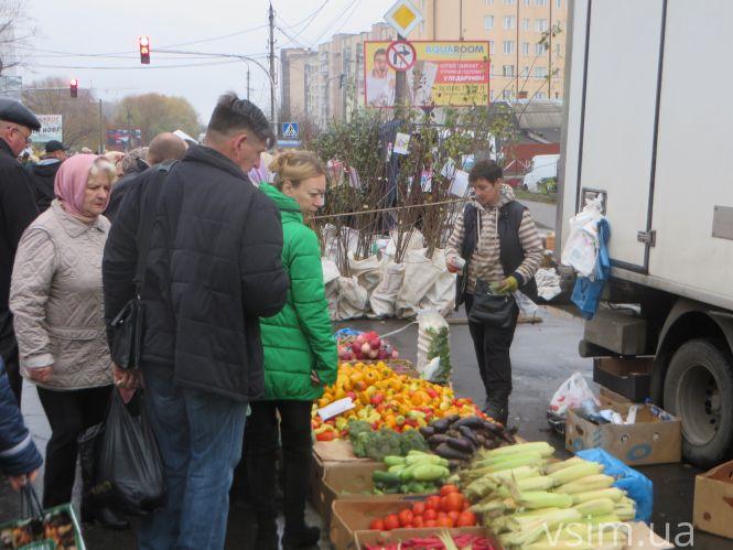 Новини Хмельницького - фото з На Прибузькій вирує сільськогосподарський ярмарок: що продають і за скільки На Прибузькій вирує сільськогосподарський ярмарок: що продають і за скільки, фото №12 на сайті vsim.ua
