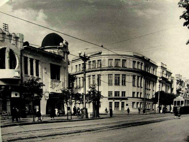 В центре Винницы на месте ювелирно-банковского здания на Соборной был один из красивейших исторических особняков 2 19c193c308775eb7d4caa0594f40db0ecba7710c