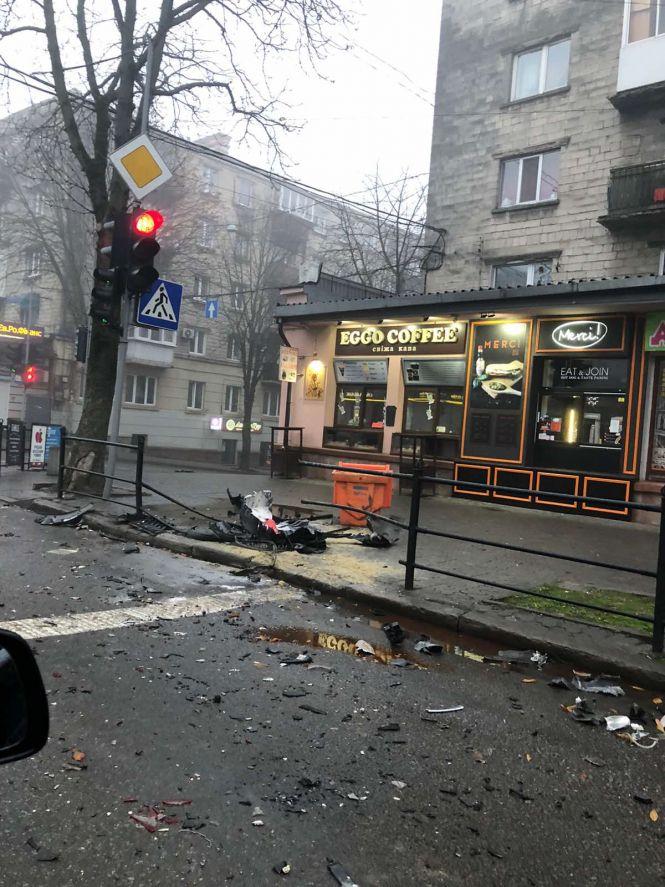 Новини Тернополя - фото з Нічні ДТП на Руській і Бандери: побиті 6 авто, один з водіїв п’яний Нічні ДТП на Руській і Бандери: побиті 6 авто, один з водіїв п’яний, фото №2 на сайті 20minut.ua