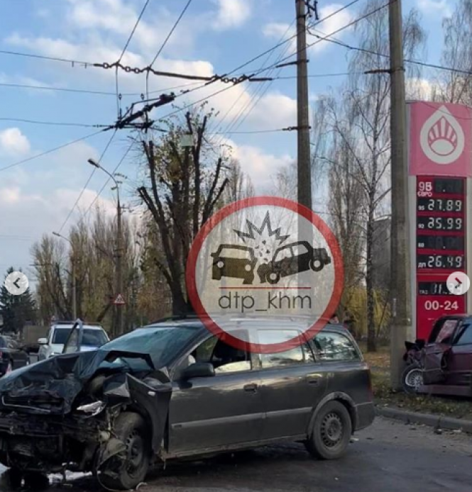 На Тернопільській зіштовхнулися Opel та BMW: є постраждалі (ФОТО), фото №2 на сайті vsim.ua