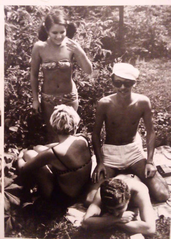 Третя школа святкує 80 років. Унікальні фото випускників, починаючи із 50-х років. Шукайте себе (ФОТОРЕПОРТАЖ), фото №12 на сайті 20minut.ua