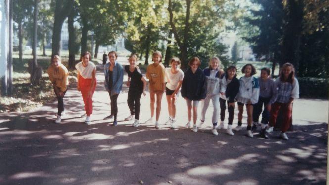 Третя школа святкує 80 років. Унікальні фото випускників, починаючи із 50-х років. Шукайте себе (ФОТОРЕПОРТАЖ), фото №9 на сайті 20minut.ua