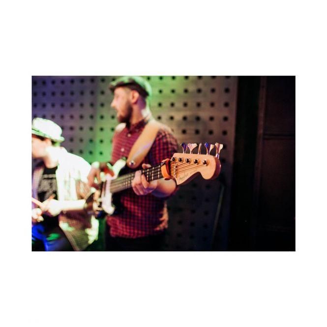 Новини Тернополя - фото з “Ми граємо так, щоб, коли народ заходив на танцпол, то йому було лінь йти на перекур”: гурт “Фа Мажор” “Ми граємо так, щоб, коли народ заходив на танцпол, то йому було лінь йти на перекур”: гурт “Фа Мажор”, фото №2 на сайті 20minut.ua