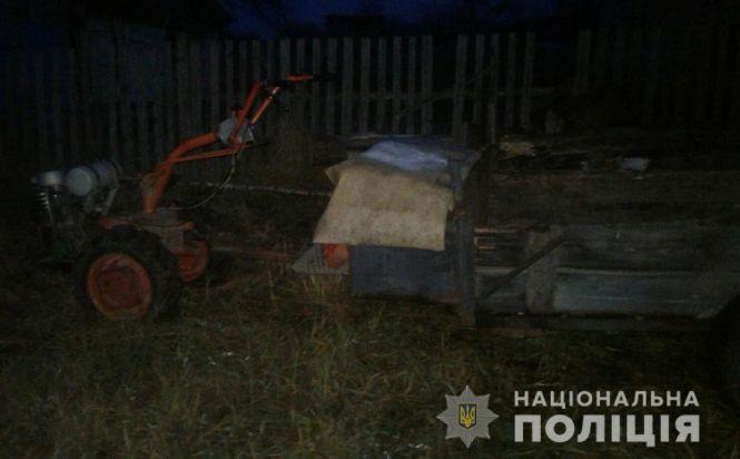 Новини Житомира - фото з У Коростенському районі у "чорних" лісорубів вилучили мотоблок, бензопилу та колоди сосни У Коростенському районі у "чорних" лісорубів вилучили мотоблок, бензопилу та колоди сосни, фото №2 на сайті 20minut.ua