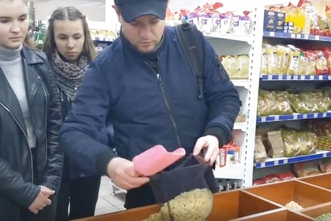 "Жодних пакетів і жодних проблем": теребовлянець зробив відео із екошопінгу