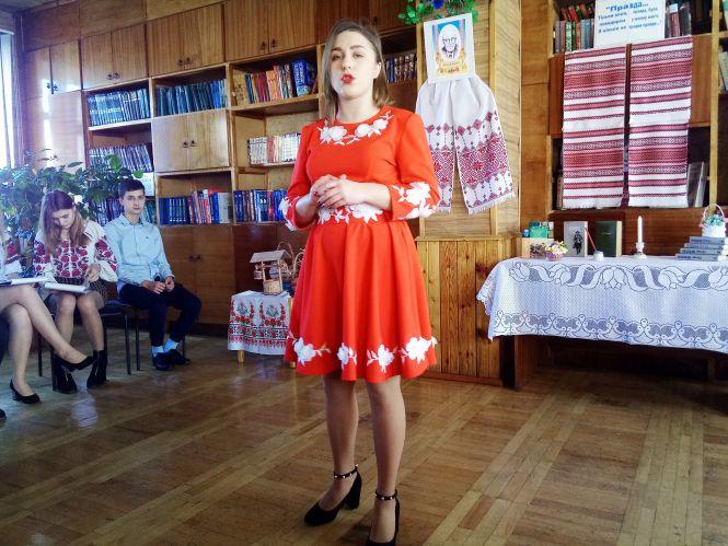 Новини Козятина - фото з Читали гуморески Остапа Вишні Читали гуморески Остапа Вишні, фото №4 на сайті 20minut.ua