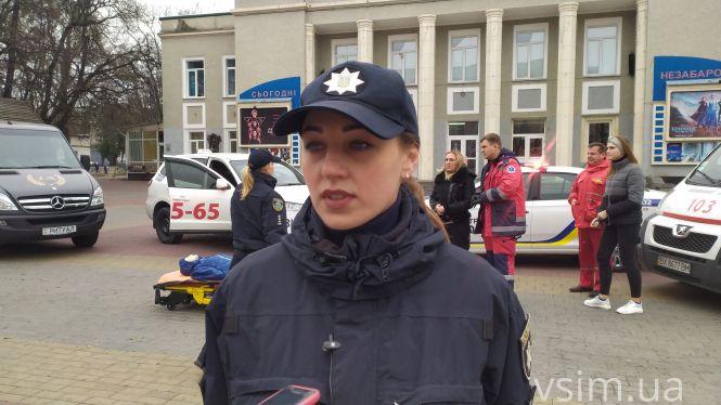 Новини Хмельницького - фото з “Нащо людей лякати катафалком”: як хмельничани реагували на акцію поліції у центрі міста “Нащо людей лякати катафалком”: як хмельничани реагували на акцію поліції у центрі міста, фото №1 на сайті vsim.ua