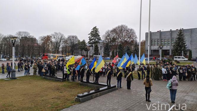 Новини Хмельницького - фото з Із хрестом на спині: у Хмельницькому відбулася “Хода пам’яті” Із хрестом на спині: у Хмельницькому відбулася “Хода пам’яті”, фото №7 на сайті vsim.ua