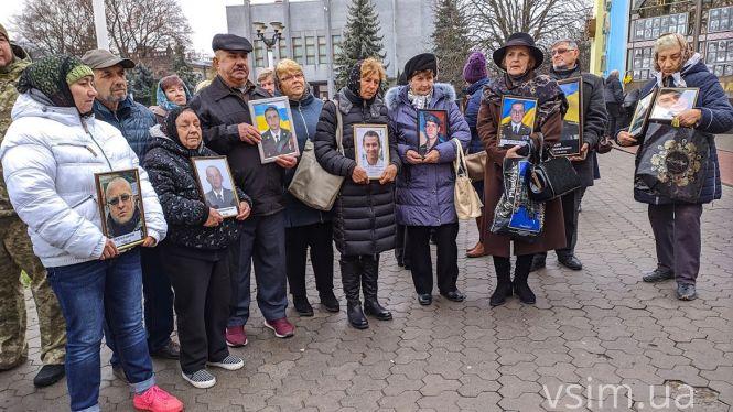 Новини Хмельницького - фото з Із хрестом на спині: у Хмельницькому відбулася “Хода пам’яті” Із хрестом на спині: у Хмельницькому відбулася “Хода пам’яті”, фото №2 на сайті vsim.ua