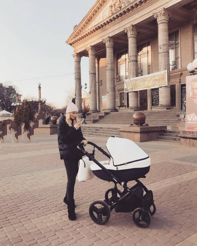 Новини Тернополя - фото з ТОП-10 листопадових фото на Театральному майдані (шукайте свою світлину з Instagram) ТОП-10 листопадових фото на Театральному майдані (шукайте свою світлину з Instagram), фото №2 на сайті 20minut.ua