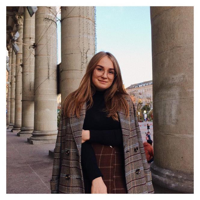 Новини Тернополя - фото з ТОП-10 листопадових фото на Театральному майдані (шукайте свою світлину з Instagram) ТОП-10 листопадових фото на Театральному майдані (шукайте свою світлину з Instagram), фото №4 на сайті 20minut.ua