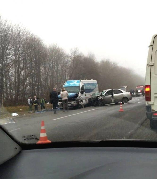Новини Хмельницького - фото з Страшна ДТП з мікроавтобусом під Дунаївцями: 2 людей загинуло на місці, ще 12 у лікарні (ФОТО, ВІДЕО) Страшна ДТП з мікроавтобусом під Дунаївцями: 2 людей загинуло на місці, ще 12 у лікарні (ФОТО, ВІДЕО), фото №3 на сайті vsim.ua