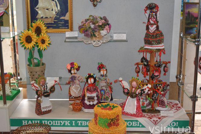 Іграшкові будиночки та дитячі фото: яким був форум для сиріт у Хмельницькому (ФОТО, ВІДЕО), фото №4 на сайті vsim.ua