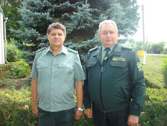 Новини Вінниці - фото з «Як тебе звати?» Історія трьох братів-близнюків, яких у дитинстві не міг упізнати навіть батько «Як тебе звати?» Історія трьох братів-близнюків, яких у дитинстві не міг упізнати навіть батько, фото №1 на сайті 20minut.ua