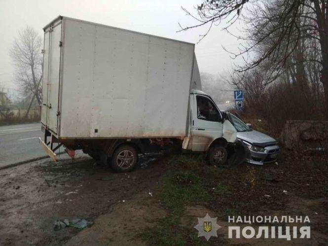 У Вінниці зіткнулися Mitsubishi та ГАЗ. Серед потерпілих діти, фото №2 на сайті 20minut.ua
