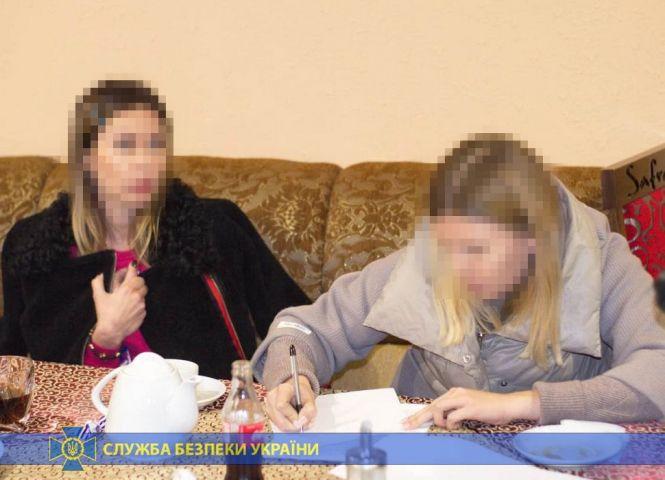 Новини Житомира - фото з Контррозвідка CБУ блокувала механізм незаконної легалізації в Україні громадян РФ та бойовиків «ДНР» Контррозвідка CБУ блокувала механізм незаконної легалізації в Україні громадян РФ та бойовиків «ДНР», фото №1 на сайті 20minut.ua