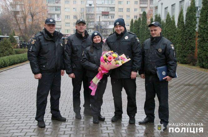 Новини Хмельницького - фото з Плюс 16: у Хмельницькому нові полісмени склали присягу (ФОТО)