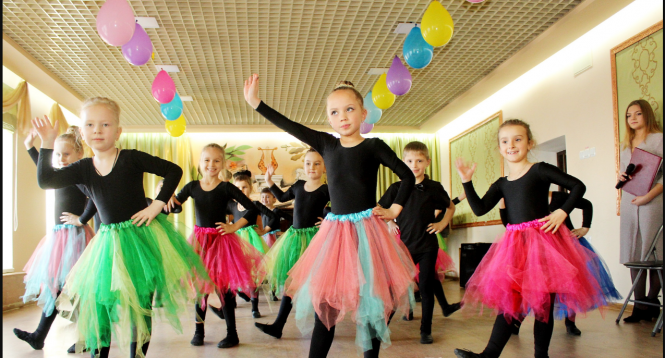 Новини Козятина - фото з «Свято першокласника» в музичній школі: родину поповнило 80 учнів «Свято першокласника» в музичній школі: родину поповнило 80 учнів, фото №4 на сайті 20minut.ua