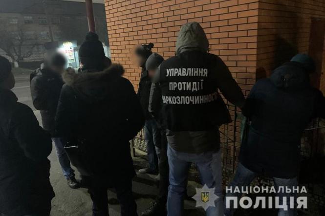 Новини Хмельницького - фото з У Хмельницькому викрили нарколабораторію в квартирі У Хмельницькому викрили нарколабораторію в квартирі, фото №4 на сайті vsim.ua