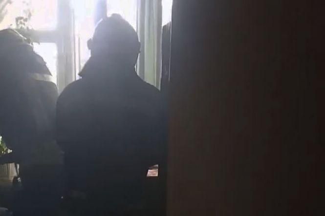 У Хмельницькому з задимленої квартири врятували двох жінок з дитиною, фото №1 на сайті vsim.ua