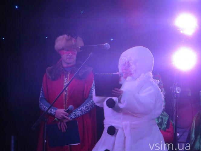 Новини Хмельницького - фото з У Хмельницькому «запалили» новорічну ялинку (ФОТО, ВІДЕО) У Хмельницькому «запалили» новорічну ялинку (ФОТО, ВІДЕО), фото №7 на сайті vsim.ua