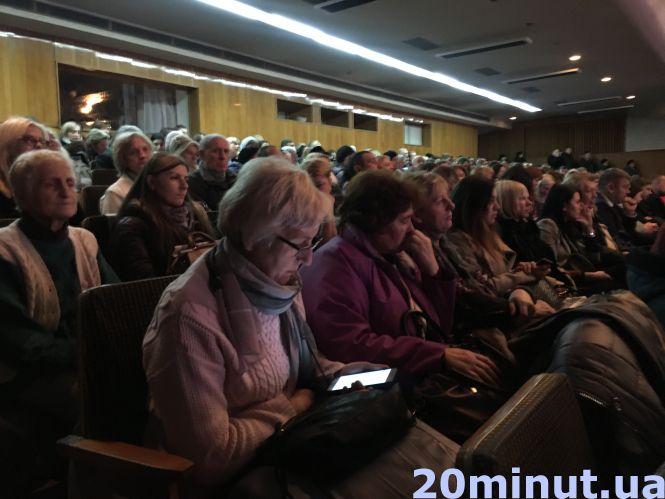 “Дякую за поради, критику та звинувачення”: про що звітував міський голова перед тернополянами, фото №3 на сайті 20minut.ua