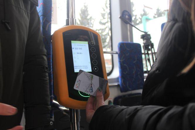 Новини Вінниці - фото з Як платити «Карткою вінничанина» у транспорті? Тест-драйв системи Як платити «Карткою вінничанина» у транспорті? Тест-драйв системи, фото №5 на сайті 20minut.ua